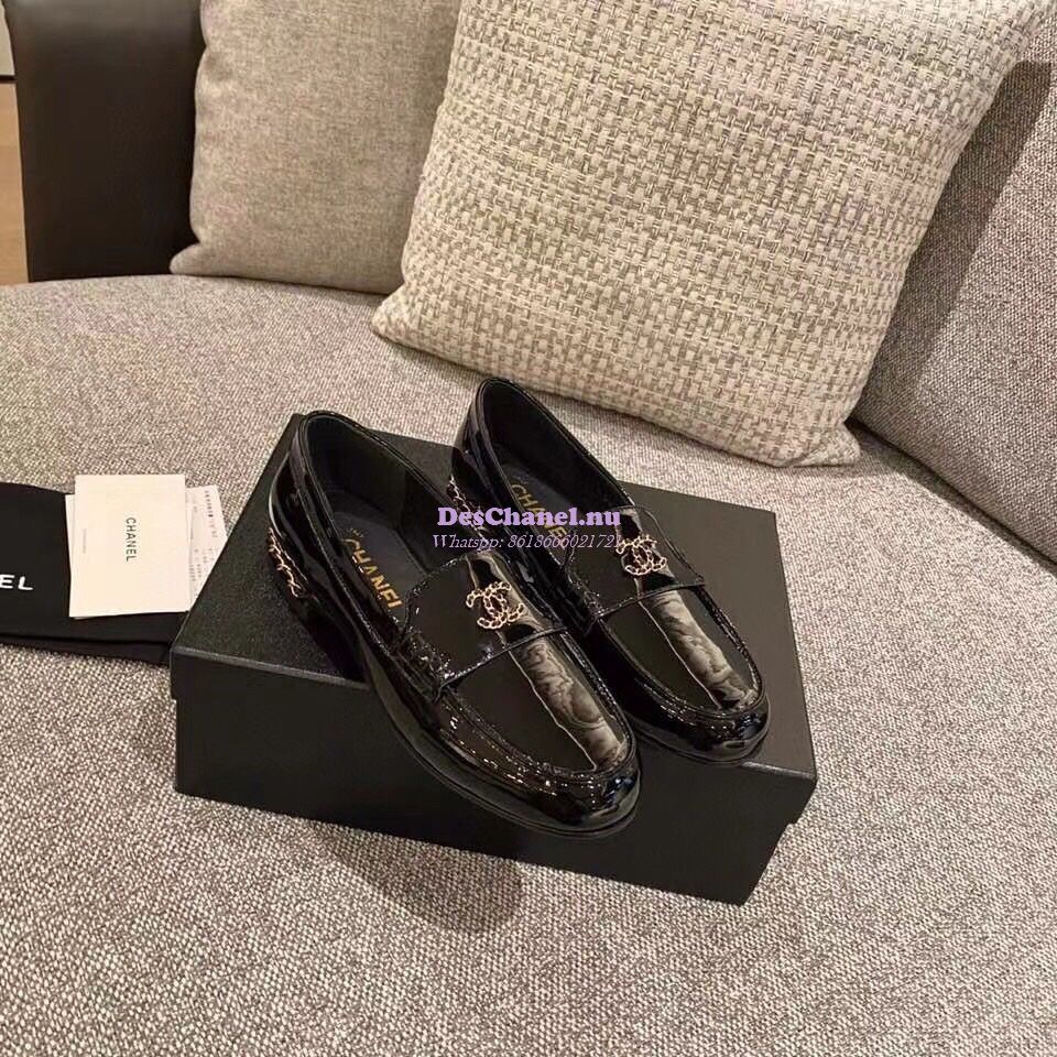 Replica Chanel Patent Calfskin Loafers G35067 Black