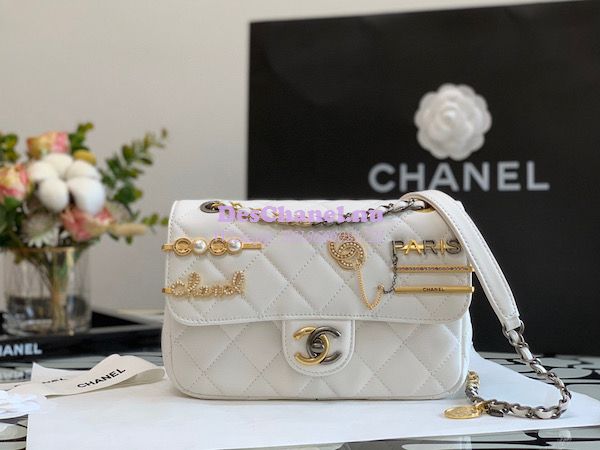 chanel 19 neon pink