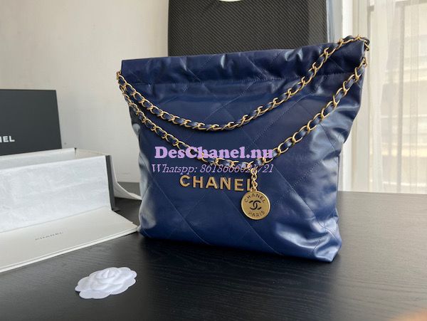 Replica Chanel 22 Handbag Shiny Calfskin AS3260 AS3261 Navy Blue