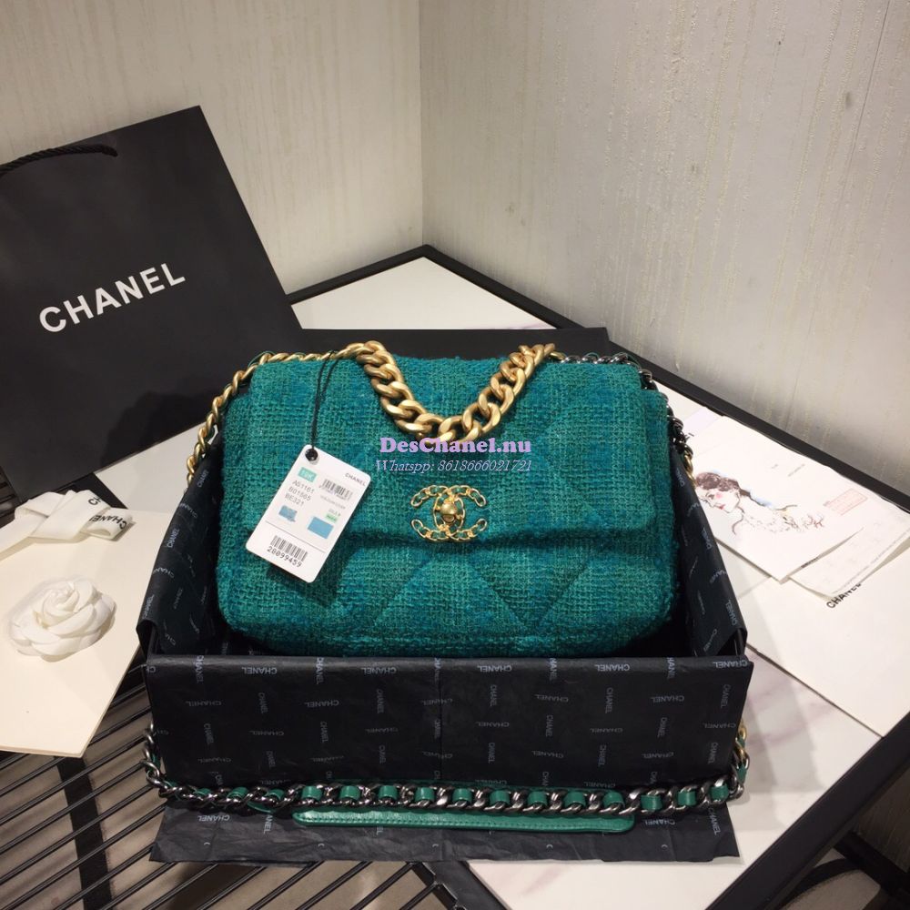 chanel flap 19 small