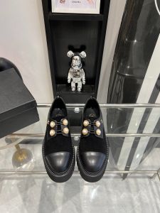 Replica Chanel Suede Calfskin & Velvet Sneakers G36299 Black